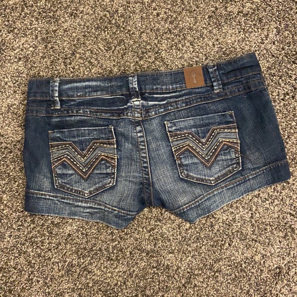 Urban Heritage Jean Shorts - Picture 2 of 2